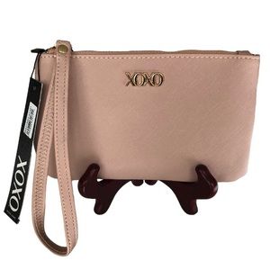 XOXO Wristlet Light Pink Rose Mauve Grab & Go makeup & phone New with tags NWT